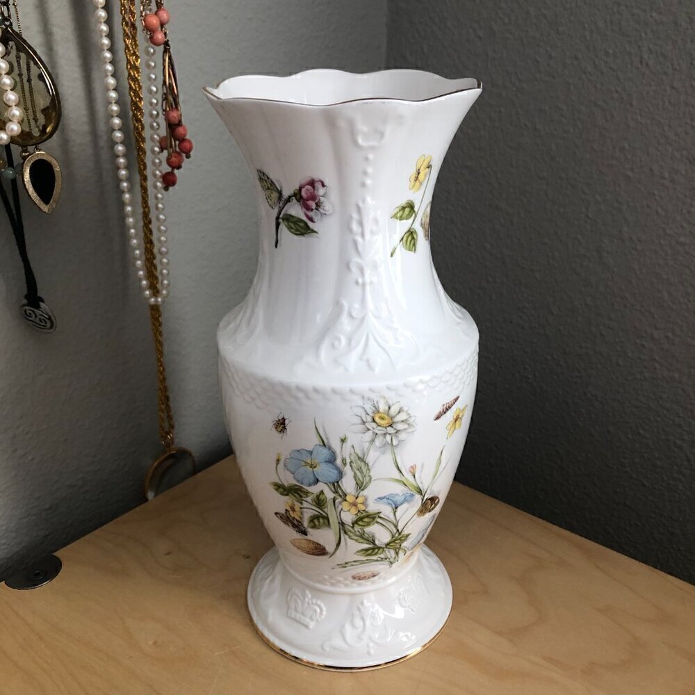 Vintage Y2K 1998 Aynsley "The Aynsley Crown" Vase Limited Edition Vase